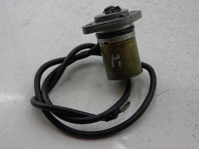 photo de OIL PRESSURE SENSOR YAMAHA FJR 1300 (2004 - 2005)