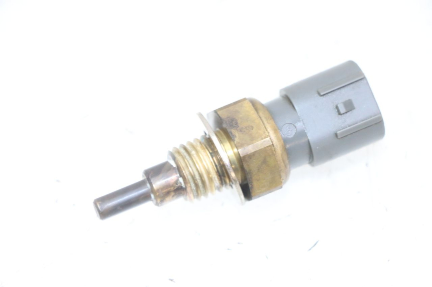 photo de WATER TEMPERATURE SENSOR HONDA CB R 1000 (2018 - 2023)