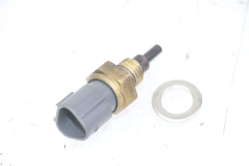photo de WATER TEMPERATURE SENSOR HONDA CB R 1000 (2018 - 2023)