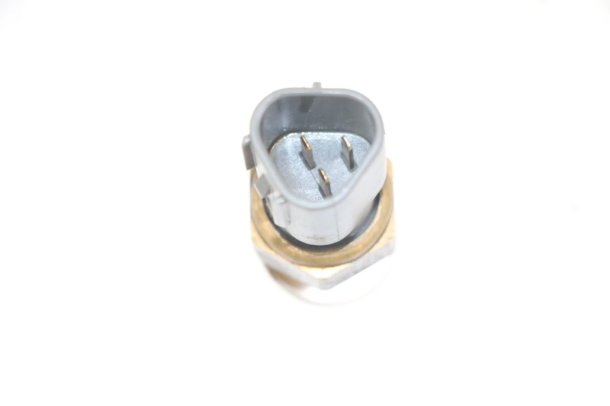 photo de WATER TEMPERATURE SENSOR HONDA CB R 1000 (2018 - 2023)