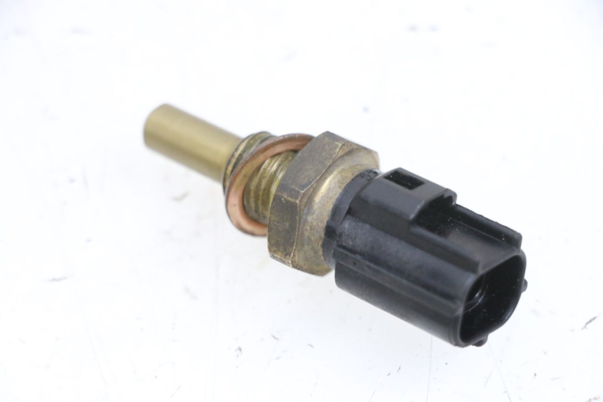 photo de WATER TEMPERATURE SENSOR SUZUKI DL V STROM 1000 (2002 - 2007) - Zoom on usage condition