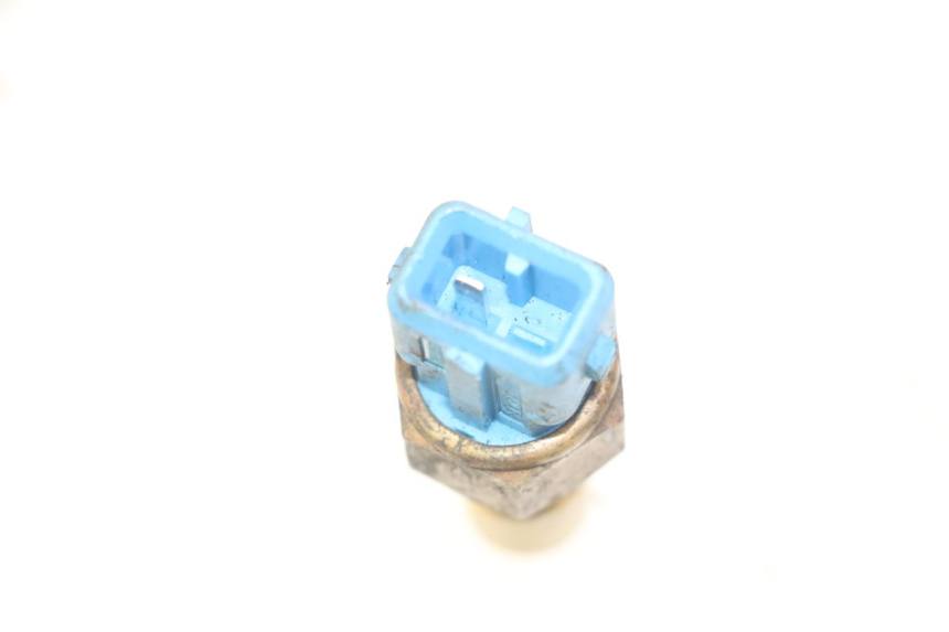 photo de WATER TEMPERATURE SENSOR PEUGEOT SPEEDFIGHT 2 LC 50 (2000 - 2009)