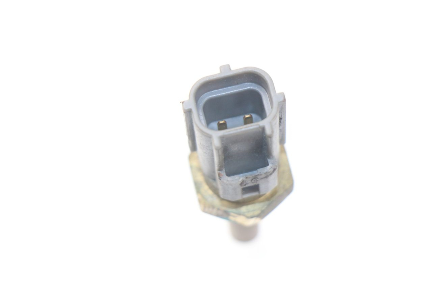 photo de WATER TEMPERATURE SENSOR SUZUKI GSX-R GSXR 600 (2001 - 2003)
