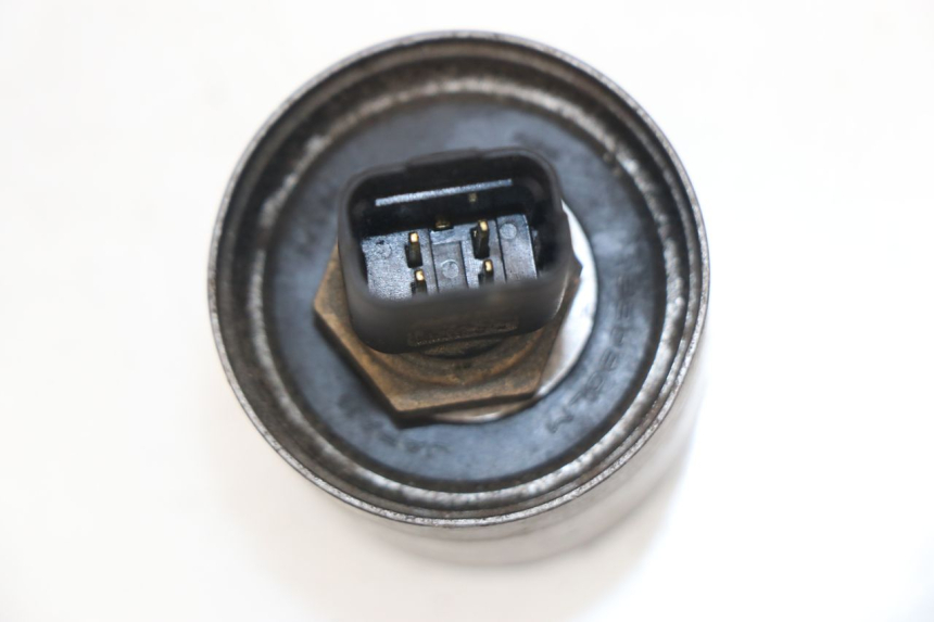 photo de WATER TEMPERATURE SENSOR PIAGGIO X8 400 (2006 - 2007)