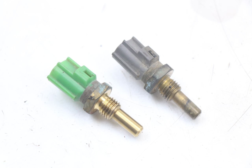 photo de WATER TEMPERATURE SENSOR YAMAHA TDM ABS 900 (2002 - 2014)