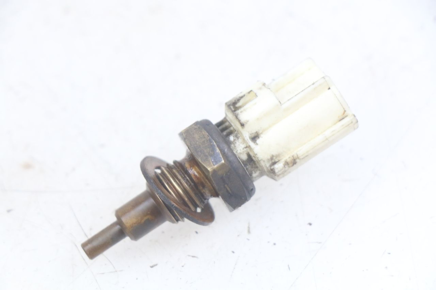 photo de WATER TEMPERATURE SENSOR YAMAHA XMAX X-MAX 125 (2006 - 2009)