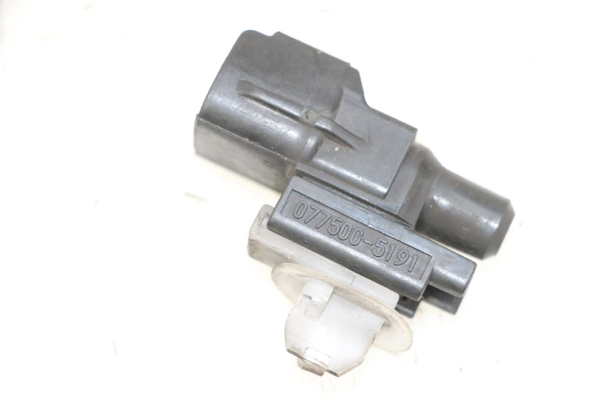 photo de OUTDOOR TEMPERATURE SENSOR SUZUKI BURGMAN 650 (2013 - 2020)