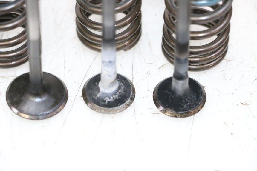 photo de ENGINE VALVE SUZUKI BURGMAN 125 (2007 - 2014)