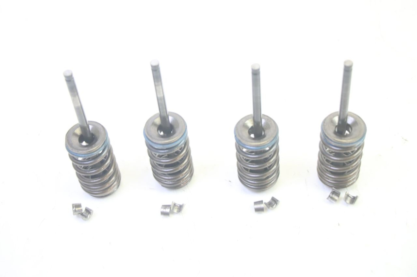 photo de ENGINE VALVE SUZUKI BURGMAN 125 (2007 - 2014) - Surface and material condition