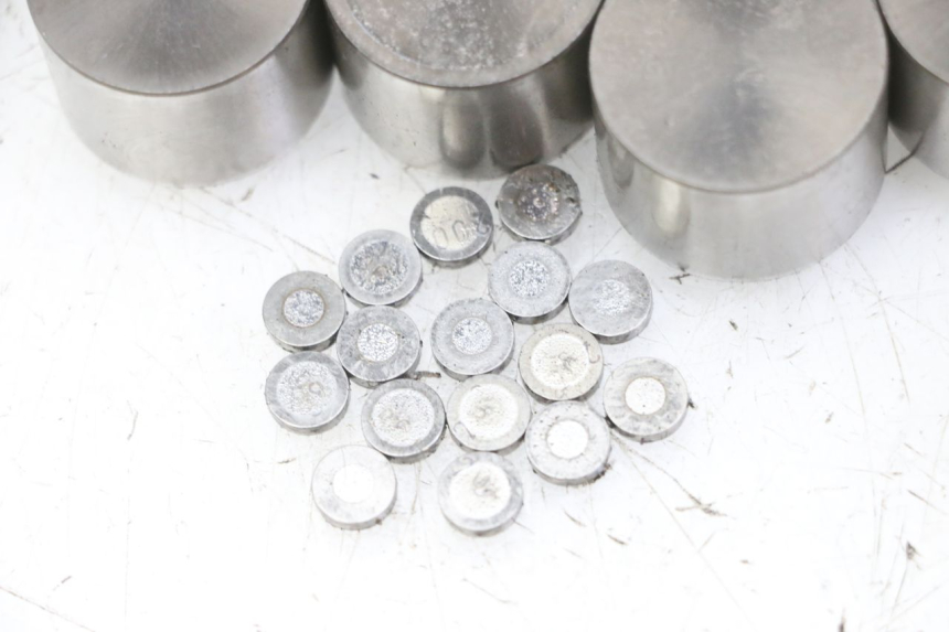 photo de ENGINE VALVE HONDA CB R 1000 (2018 - 2023)