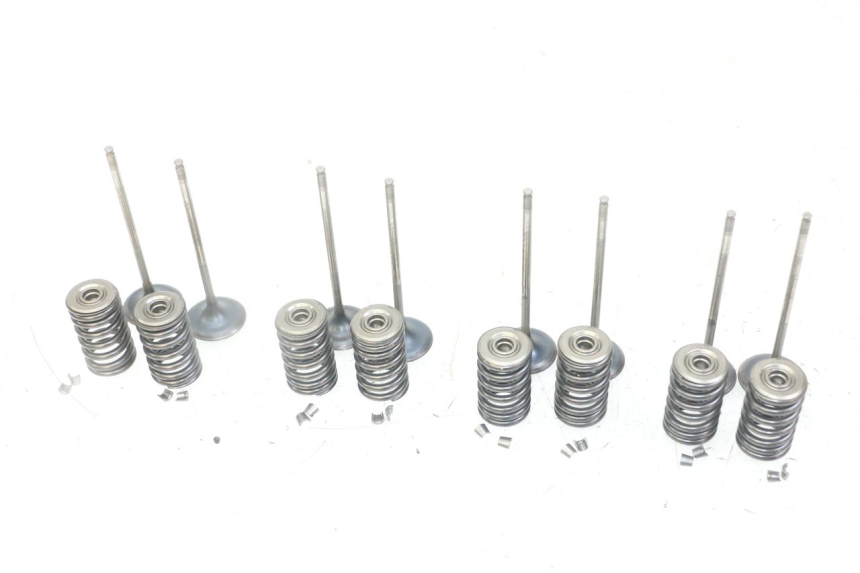 photo de ENGINE VALVE HONDA CB R 1000 (2018 - 2023)