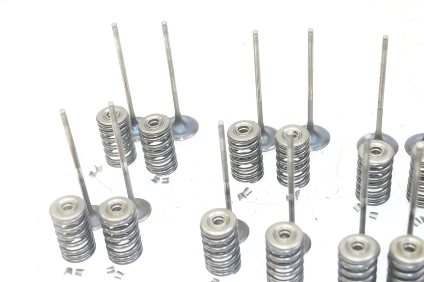 photo de ENGINE VALVE HONDA CB R 1000 (2018 - 2023)