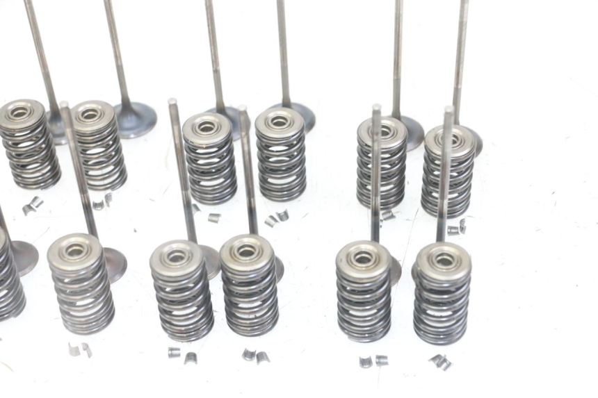 photo de ENGINE VALVE HONDA CB R 1000 (2018 - 2023)