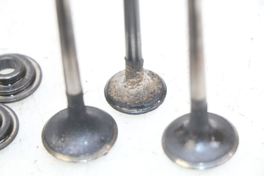 photo de VALVE HONDA CM 125 (1983 - 2003)