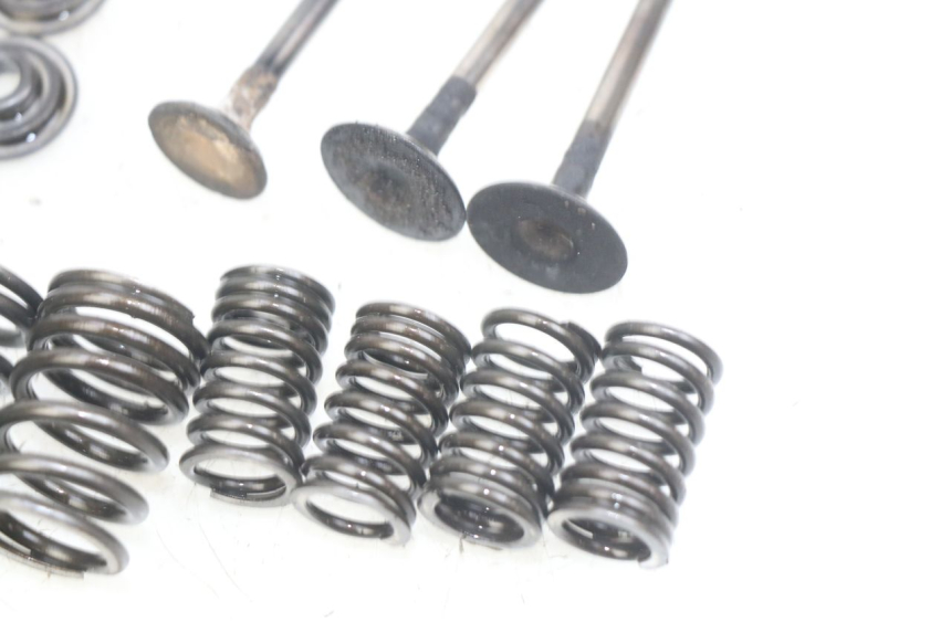 photo de VALVE HONDA CM 125 (1983 - 2003)