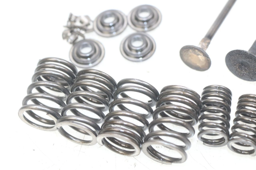 photo de VALVE HONDA CM 125 (1983 - 2003)