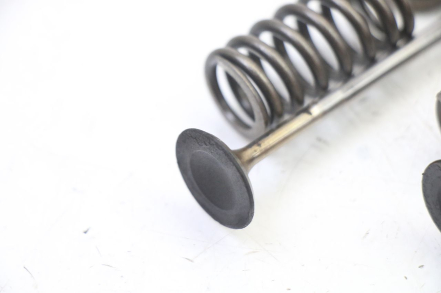 photo de ENGINE VALVE PEUGEOT SATELIS 125 (2013 - 2018)