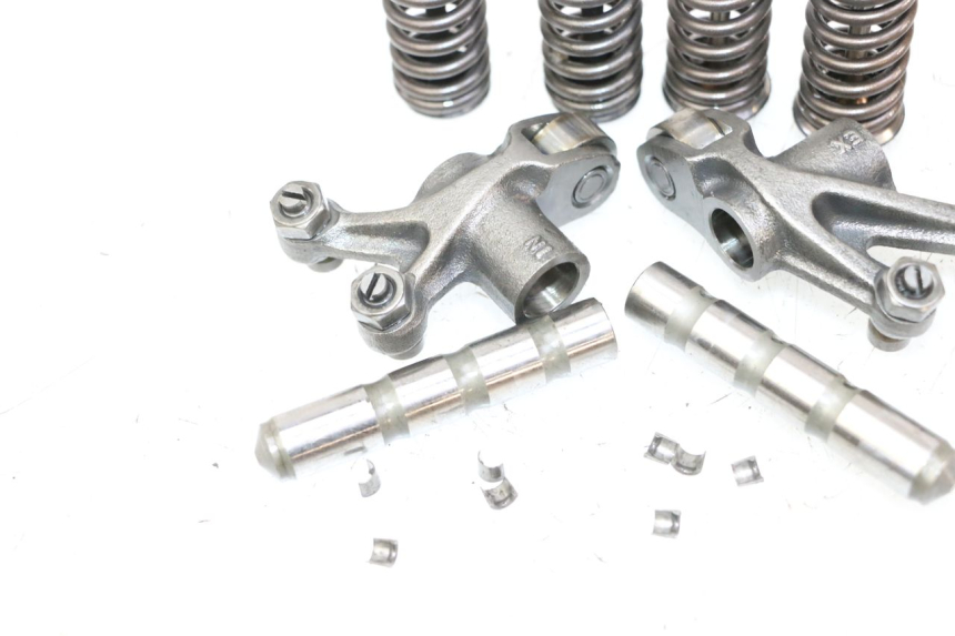 photo de ENGINE VALVE PEUGEOT SATELIS 125 (2010 - 2012)