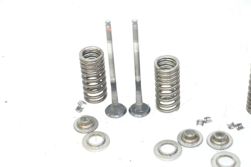 photo de ENGINE VALVE YAMAHA XMAX X-MAX 125 (2006 - 2009)