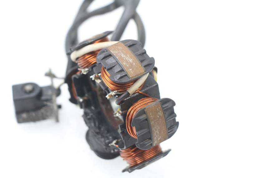 photo de STATOR PEUGEOT LUDIX 50 (2008 - 2017) - Alternative perspective