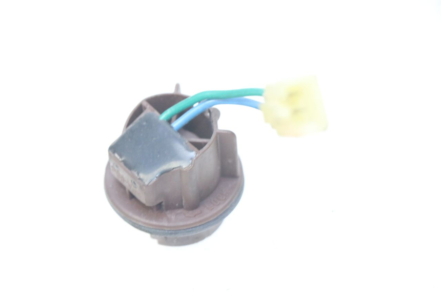 photo de BULB HOLDER HONDA FES PANTHEON 2T 125 (1998 - 2002)