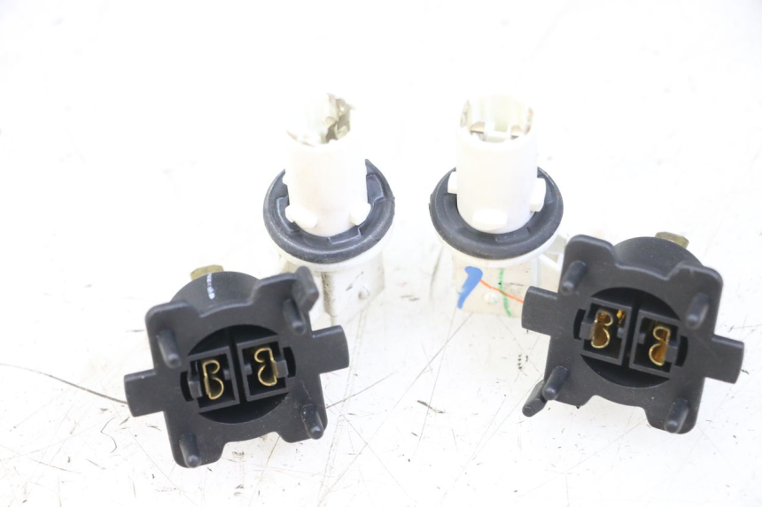 photo de BULB HOLDER SUZUKI BURGMAN 125 (2018 - 2021)