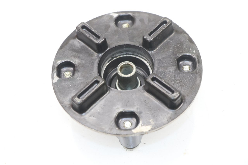 photo de SPROCKET MOUNT HONDA CBF 125 (2009 - 2015)