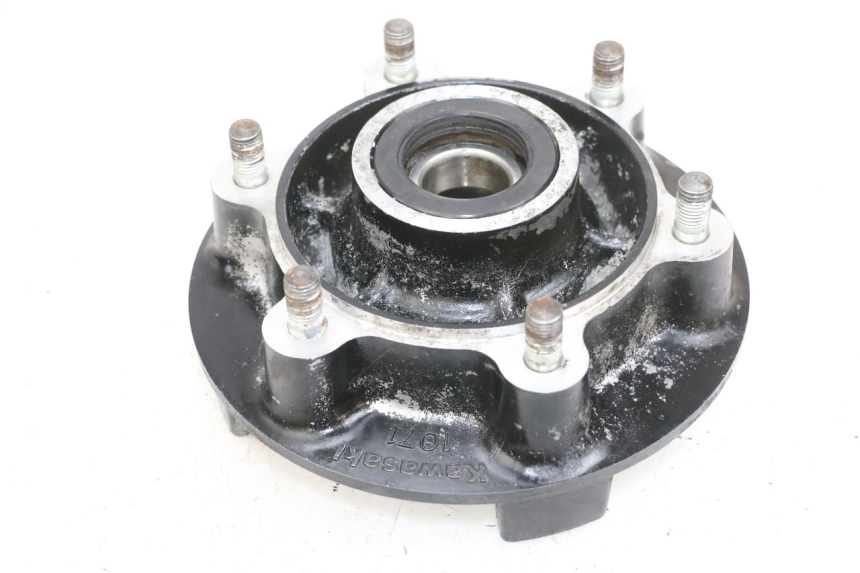 photo de SPROCKET MOUNT KAWASAKI GPX R WARBIRD 600 (1988 - 1993) - Alternative perspective