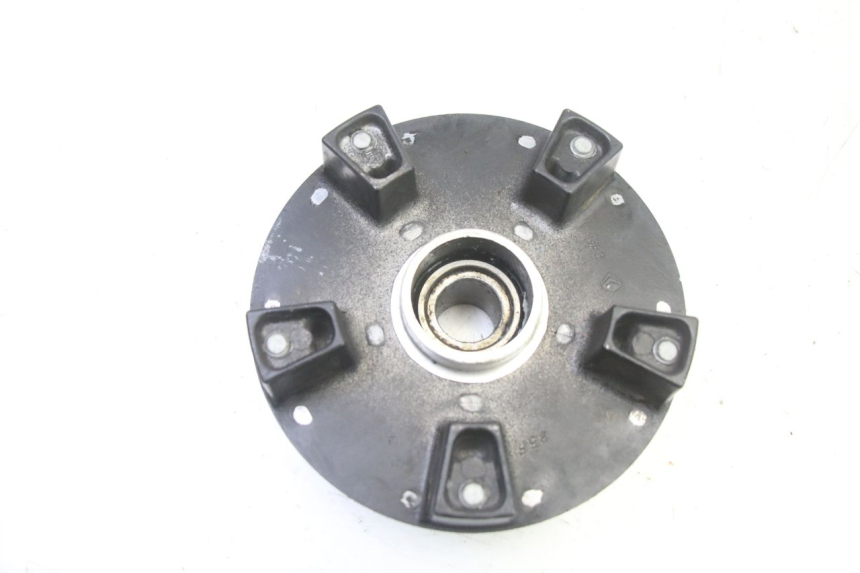 photo de SPROCKET MOUNT SUZUKI GSR 750 (2011 - 2017)