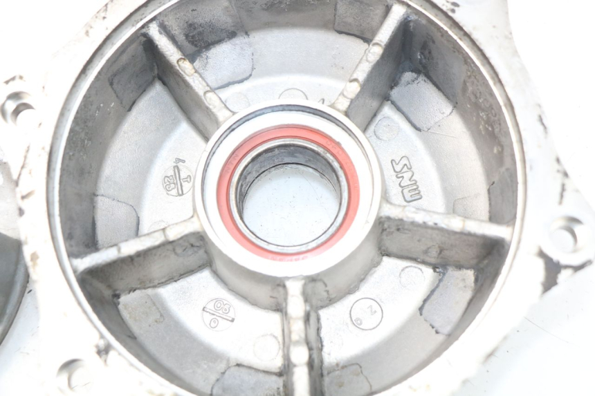photo de SPROCKET MOUNT TRIUMPH SPRINT ST ABS 1050 (2005 - 2007)