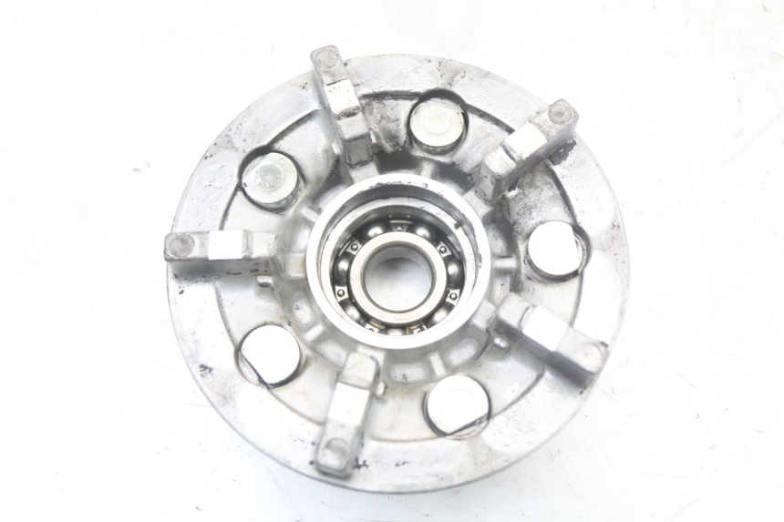 photo de SPROCKET MOUNT SUZUKI GS F 500 (2004 - 2007)