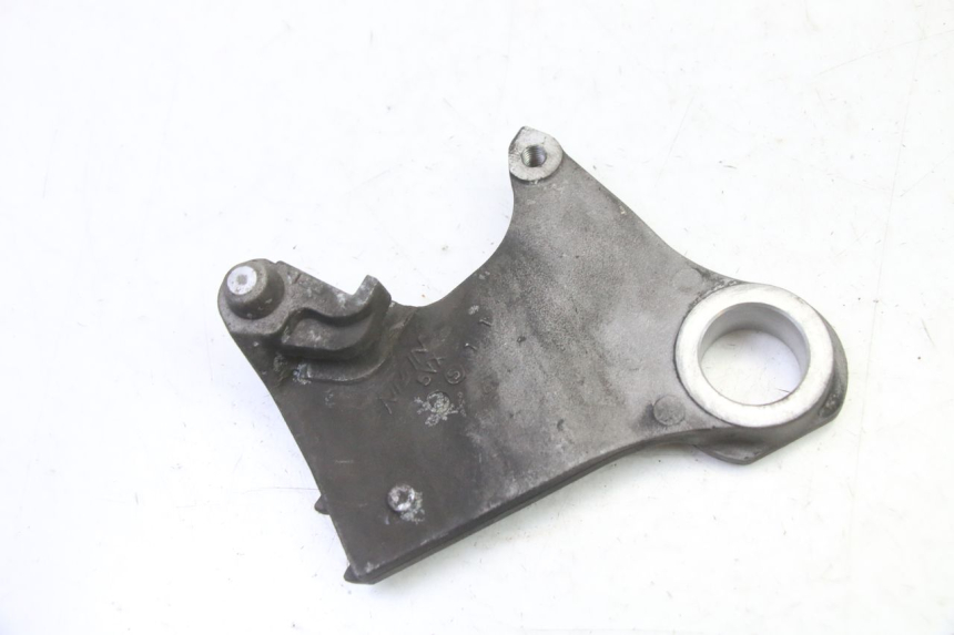 photo de REAR CALIPER BRACKET YAMAHA FZ6 FAZER S2 600 (2007 - 2011)
