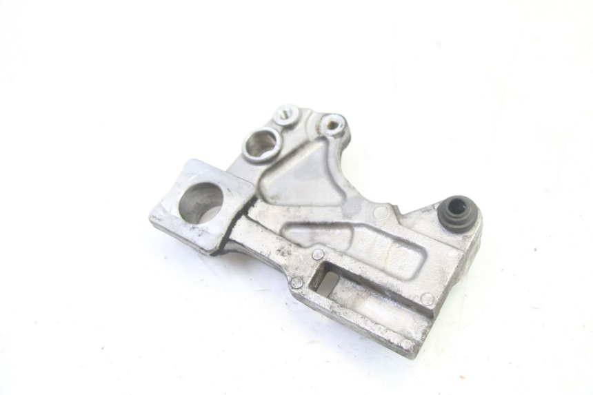 photo de REAR CALIPER BRACKET SUZUKI GSR 750 (2011 - 2017)