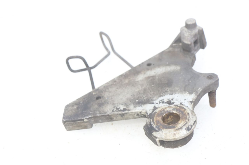 photo de REAR BRAKE CALIPER BRACKET HONDA CB 500 (1997 - 2003)