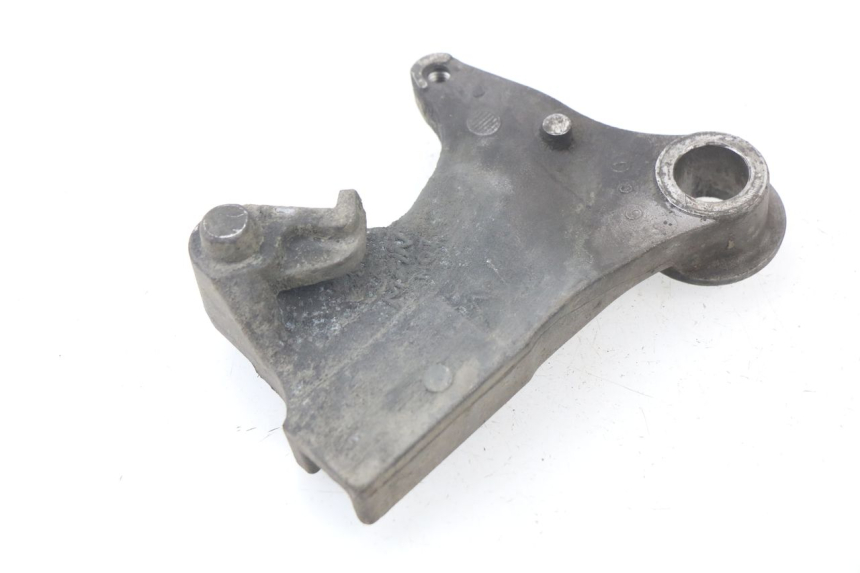 photo de REAR BRAKE CALIPER BRACKET HONDA CBF 500 (2004 - 2007)