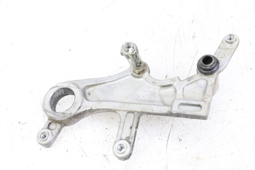 photo de REAR CALIPER BRACKET HONDA CRF R 250 (2020 - 2021)