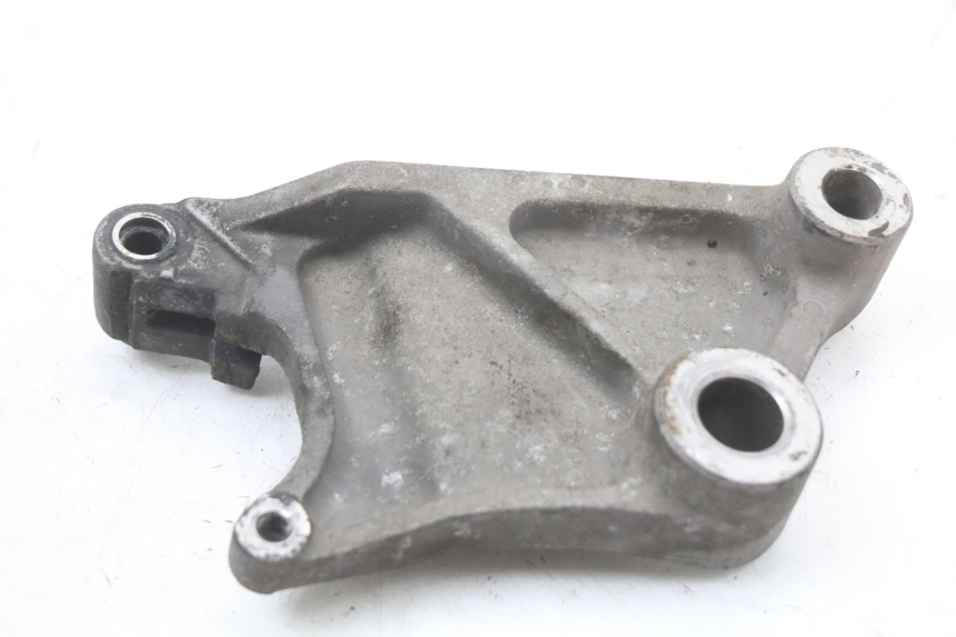 photo de REAR BRAKE CALIPER BRACKET HONDA NTV DEAUVILLE 650 (1998 - 2001)