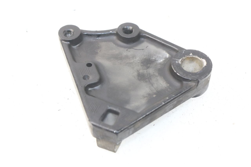 photo de REAR CALIPER BRACKET HYOSUNG COMET GTR 125 (2007 - 2014)