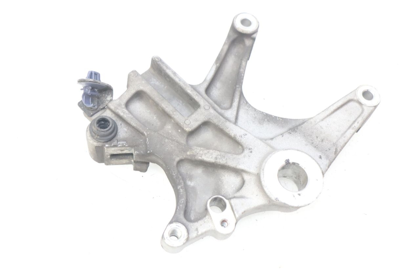 photo de REAR BRAKE CALIPER BRACKET HONDA INTEGRA NC D 750 (2016 - 2018)