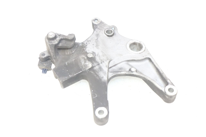 photo de REAR BRAKE CALIPER BRACKET HONDA INTEGRA NC D 750 (2016 - 2018)
