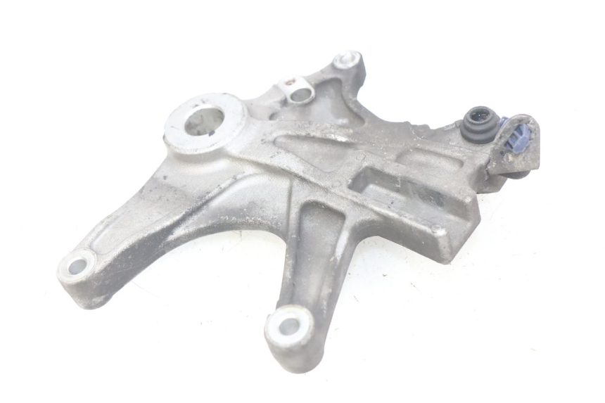 photo de REAR BRAKE CALIPER BRACKET HONDA INTEGRA NC D 750 (2016 - 2018)