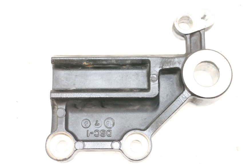 photo de REAR CALIPER BRACKET KAWASAKI NINJA 400 (2018 - 2023)