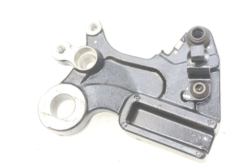 photo de REAR BRAKE CALIPER BRACKET KAWASAKI Z 650 (2016 - 2019)
