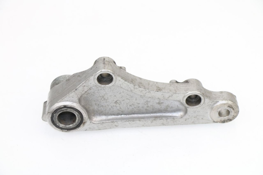 photo de REAR CALIPER BRACKET KAWASAKI ZEPHYR 550 (1991 - 1998)