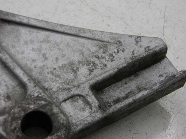 photo de REAR CALIPER BRACKET KAWASAKI ZR 7 750 (1999 - 2001)