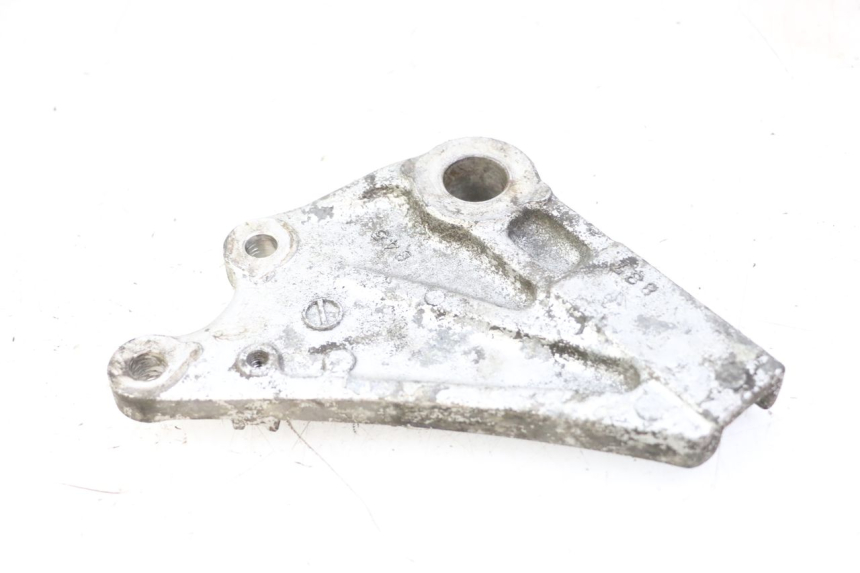 photo de REAR BRAKE CALIPER BRACKET KAWASAKI ZR7 ZR-7 S 750 (1999 - 2004)