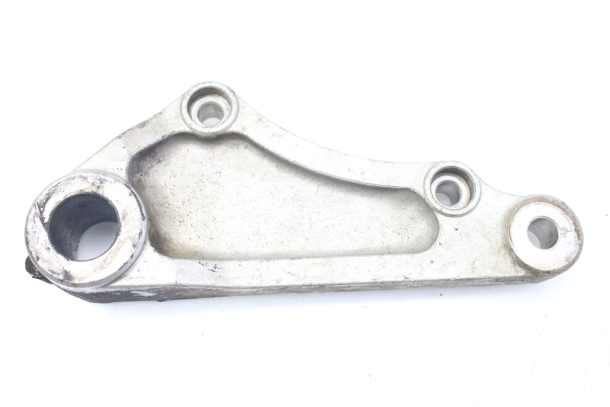 photo de REAR BRAKE CALIPER BRACKET KAWASAKI ZZR 600 (1995 - 2004)