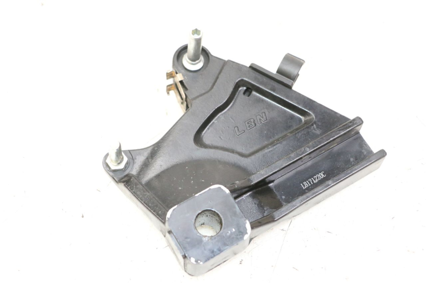 photo de REAR CALIPER BRACKET KIDEN KD125-G 125 (2018 - 2022)