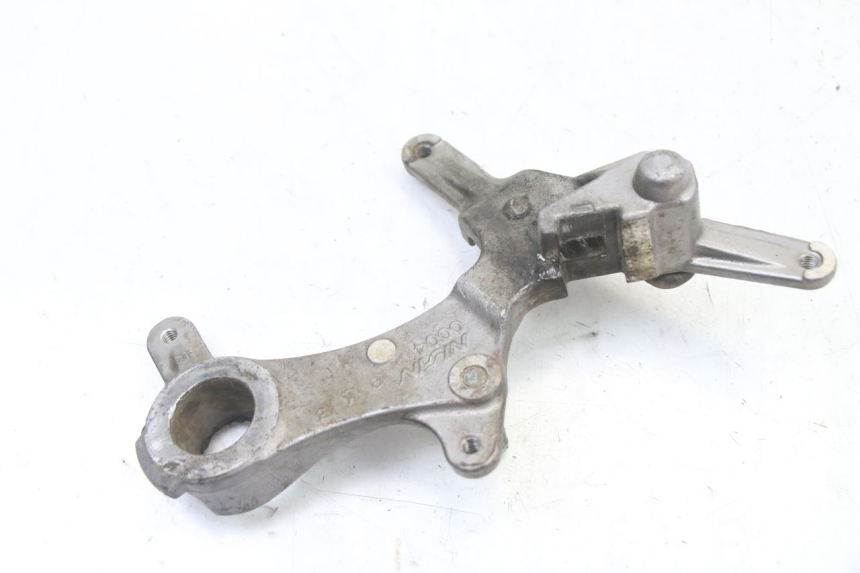 photo de REAR CALIPER BRACKET KAWASAKI KX F KXF 450 (2009 - 2011)
