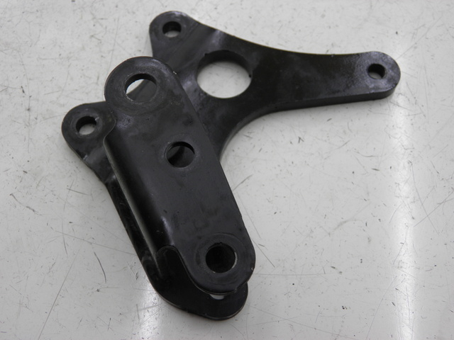 photo de REAR CALIPER BRACKET PIAGGIO MP3 RL 125 (2006 - 2014)